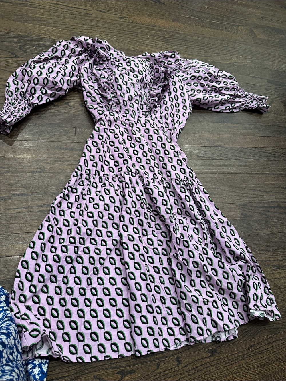 Cynthia Rowley Lavender Puff-Sleeve Midi Dress with Black & Green Motif